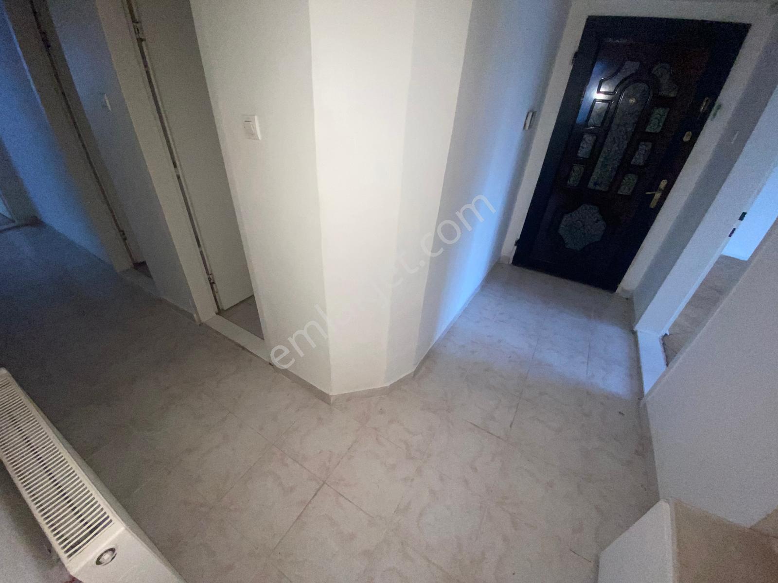 Koza Emlak'tan Andiçen Mahalesinde Cadde Üzerinde Yapılı Ara Katta Ön Cephe De 3+1 Satılık Daireee - Görsel 26