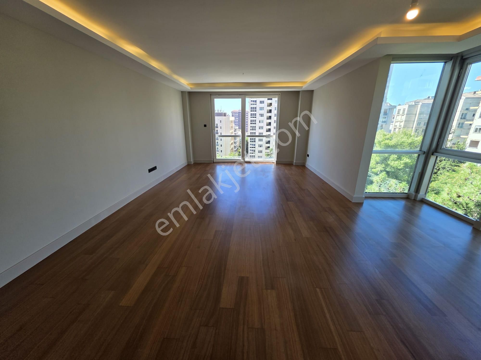 Caddebostan Da Bağdat Caddesine 1. Paralelde Ebeveyn Banyolu 125m2 Net - Görsel 2