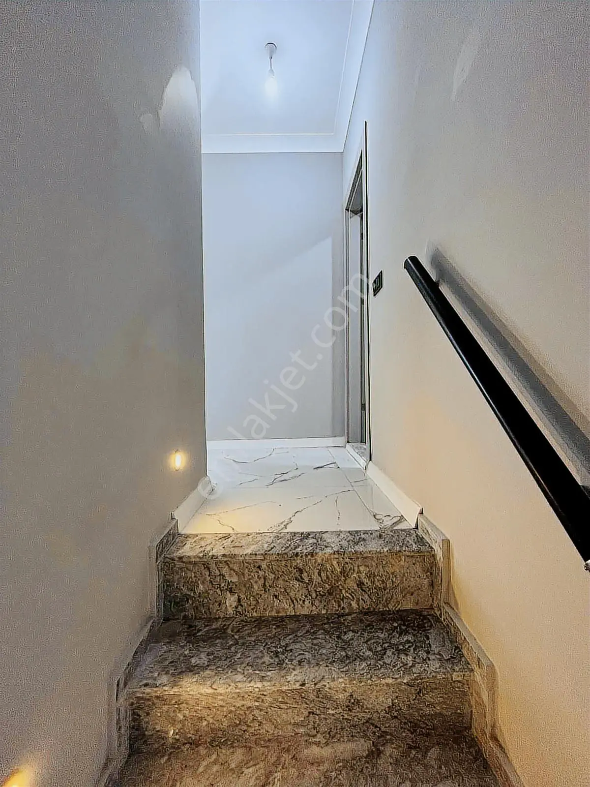 Satılık İzmit Plajyolu 3+1 190 M2 Ebeveyn Banyolu Dubleks Daire - Görsel 31