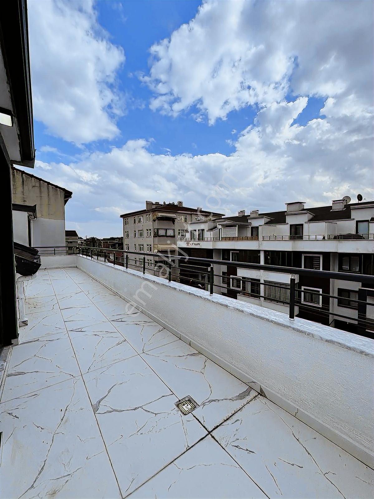 Satılık İzmit Plajyolu 3+1 190 M2 Ebeveyn Banyolu Dubleks Daire - Görsel 28