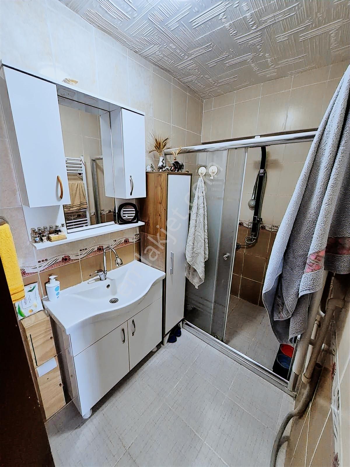 Sincan Tandoğan Mh.3+1 Bağımsız Katta 14 Yaşında Ön Cephe Daire - Görsel 17