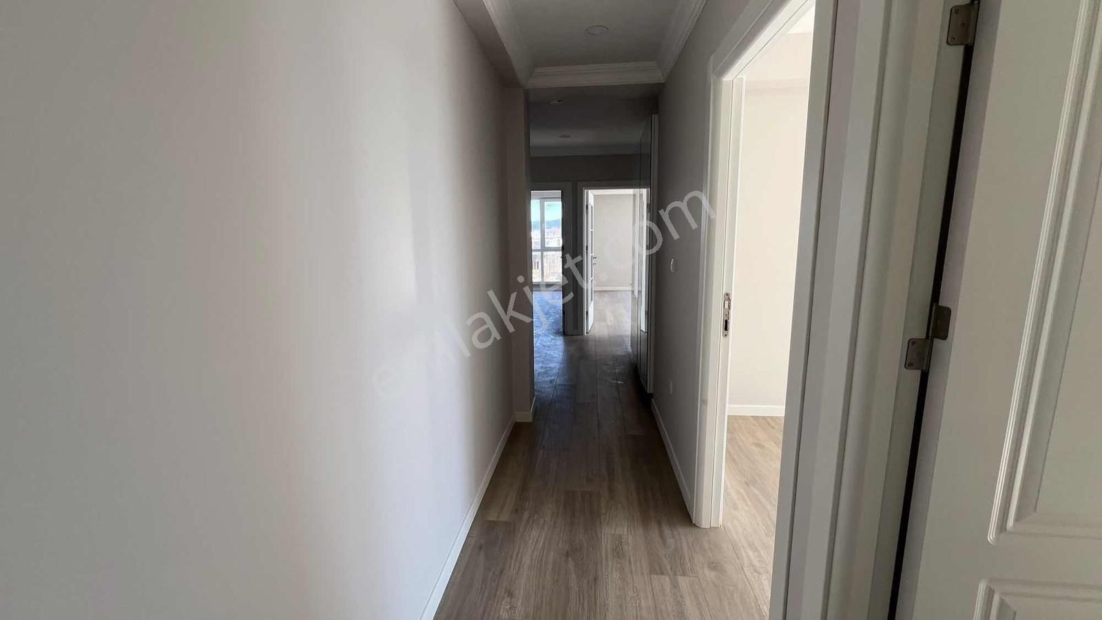 Butik Garden Sitesinde Satılık 3+1 Geniş Daire - Görsel 11