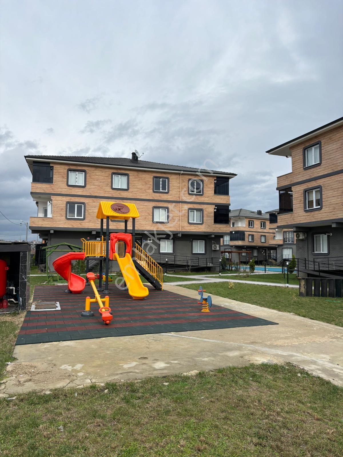 Resisto'dan Havuzlu Sitede İskanlı 2+1 Dubleks Daireler - Görsel 10