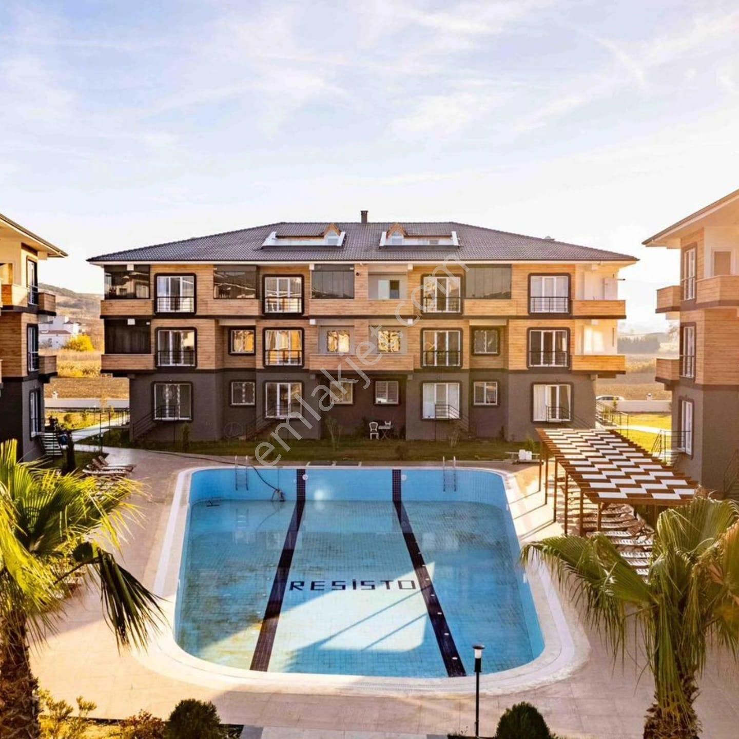 Resisto'dan Havuzlu Sitede İskanlı 2+1 Dubleks Daireler