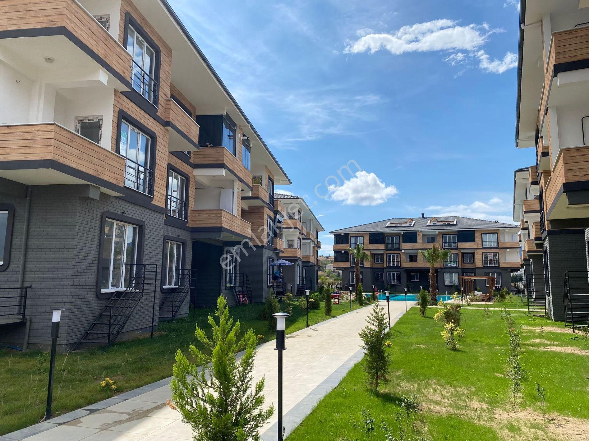 Resisto'dan Havuzlu Sitede İskanlı 2+1 Dubleks Daireler - Görsel 2