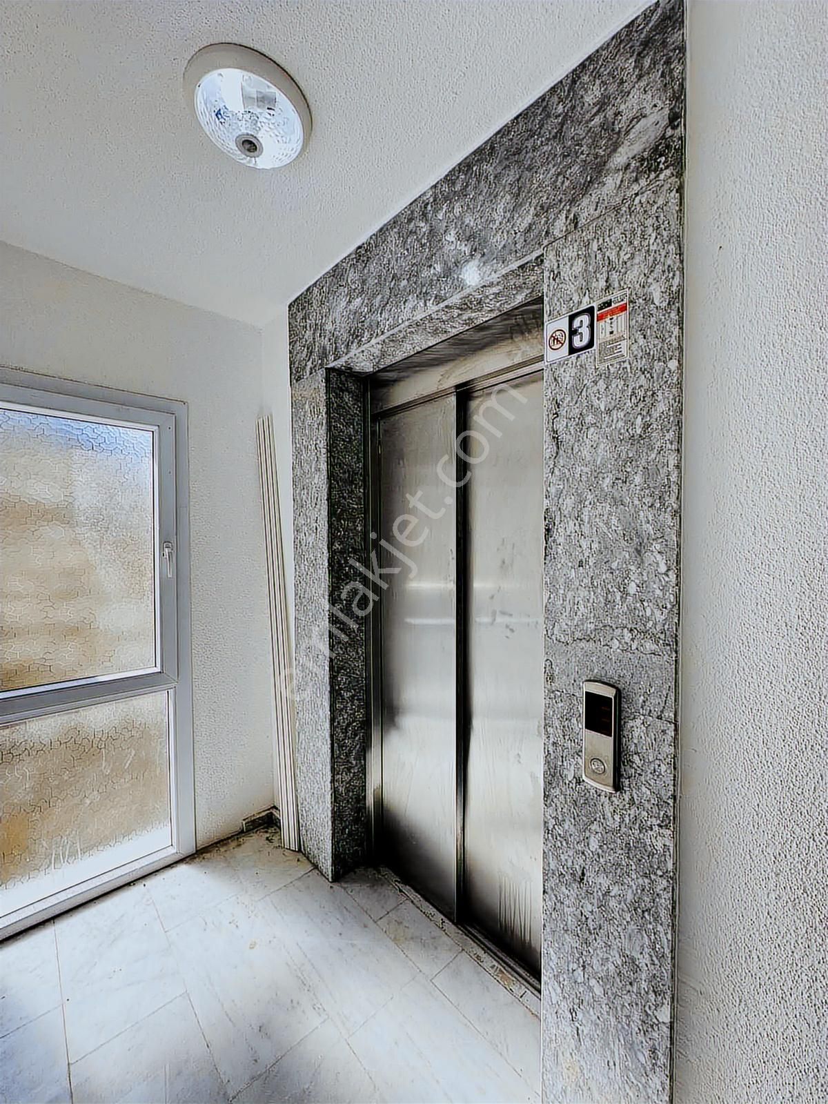 Güllük Mahallesinde Satılık 2+1 Eşyalı Daire - Görsel 3