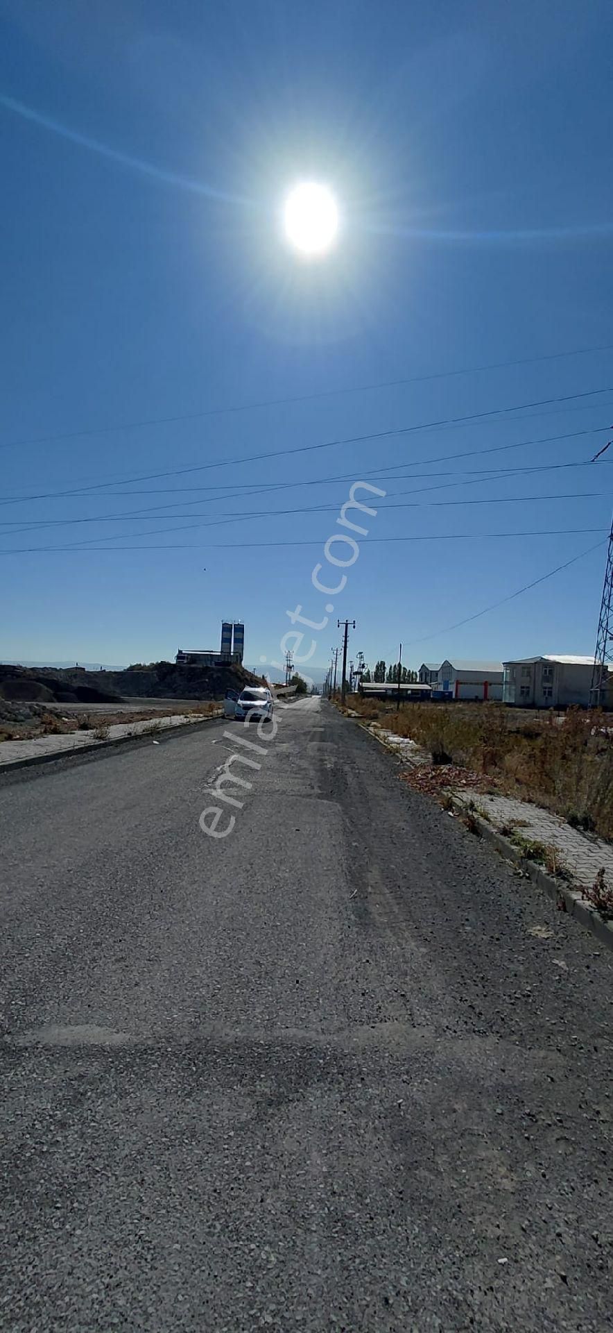 Demir Emlak Gayrimenkulden Paşaçayır Sanayi Sitesinde Satılık İş Yeri