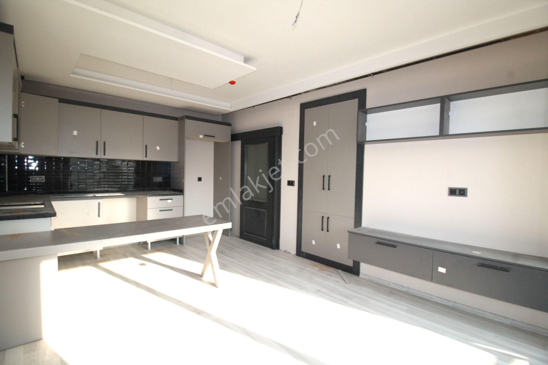 Retro’dan Elit Bir Yaşamın Kapılarını Aralayan Lüks Kiralık 4+1 - Görsel 7