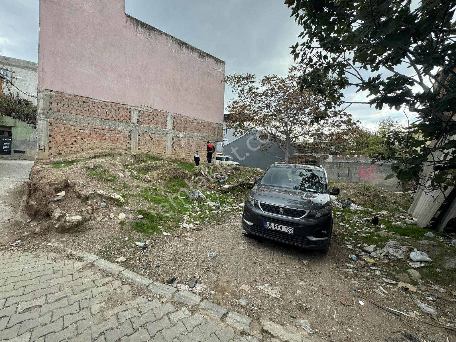 Mirden Işıkkent Polis Merkezi Yakını Satılık 310m² Tek Tapu Arsa
