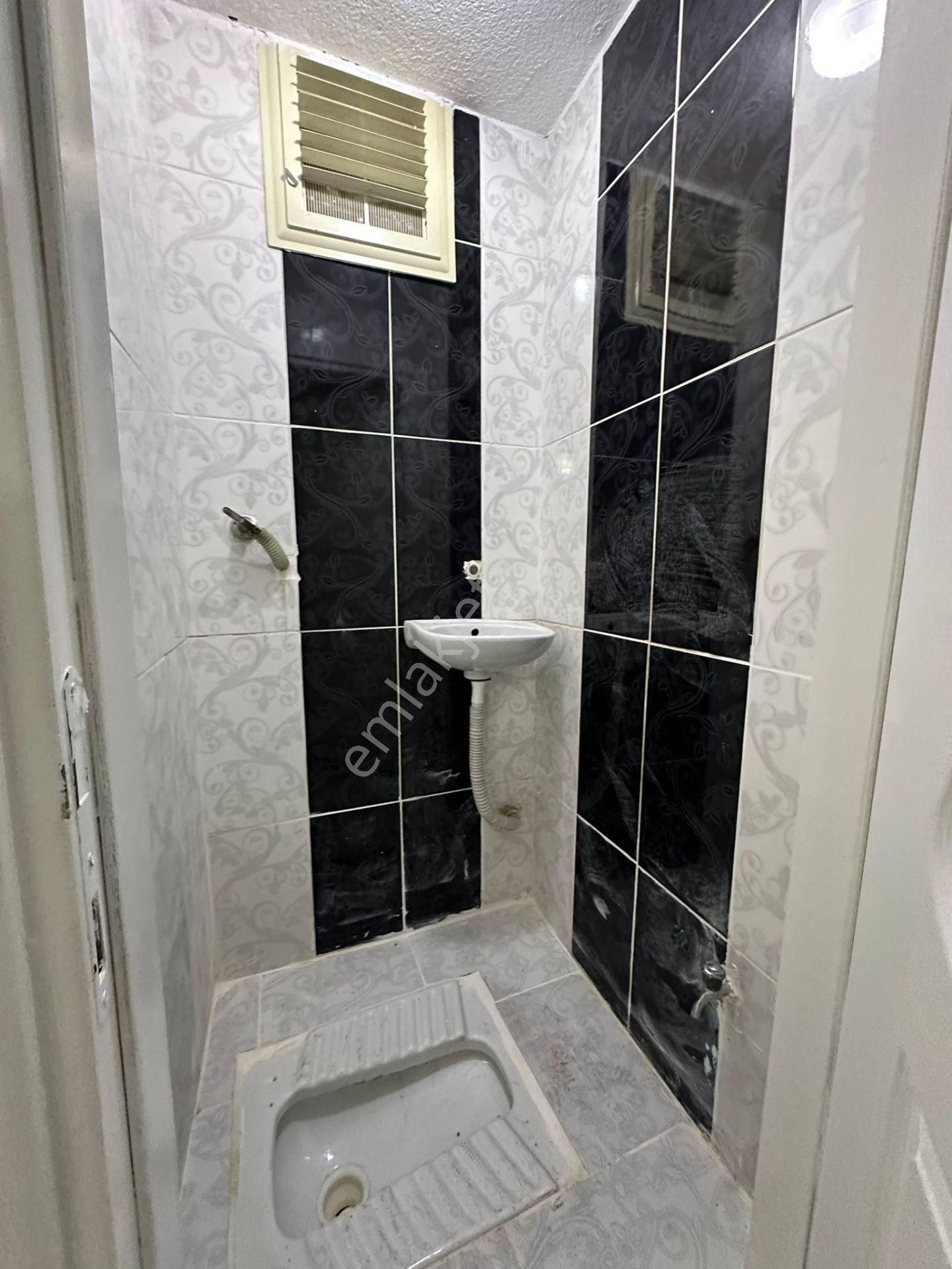 Esenyurt Ardıçlı Süleymaniye Mahallesi 2+1 Kiralık Boş Daire Balkonlu Yüksek Giriş Banyo Wc Ayrı - Görsel 11