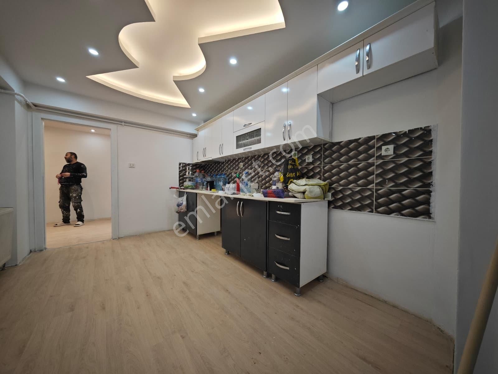 Beşikkaya'da Asansörlü Full Yapılı 2+1 Giriş Kat Satılık Daire !!! - Görsel 11