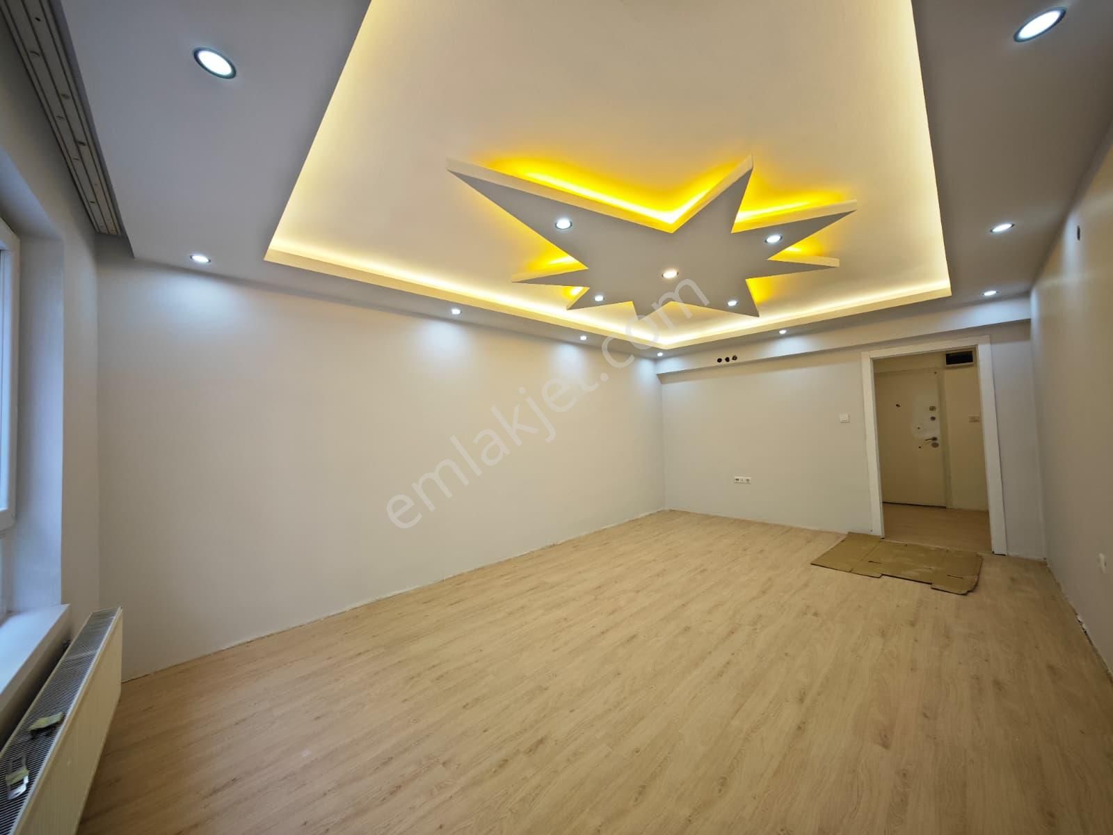 Beşikkaya'da Asansörlü Full Yapılı 2+1 Giriş Kat Satılık Daire !!! - Görsel 2