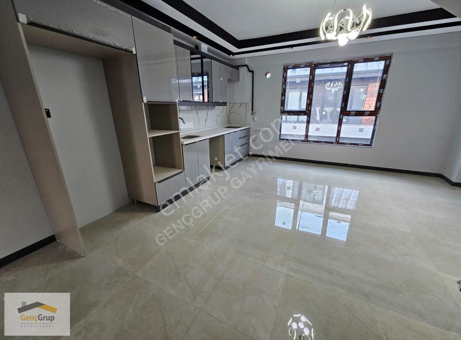 *genç Grup* Batıkent Özel Garajlı Yerden Isıtma E.banyo Lüx 5+1