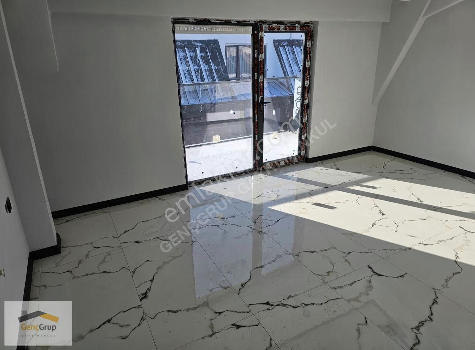 *genç Grup* Batıkent Özel Garajlı Yerden Isıtma E.banyo Lüx 5+1 - Görsel 8