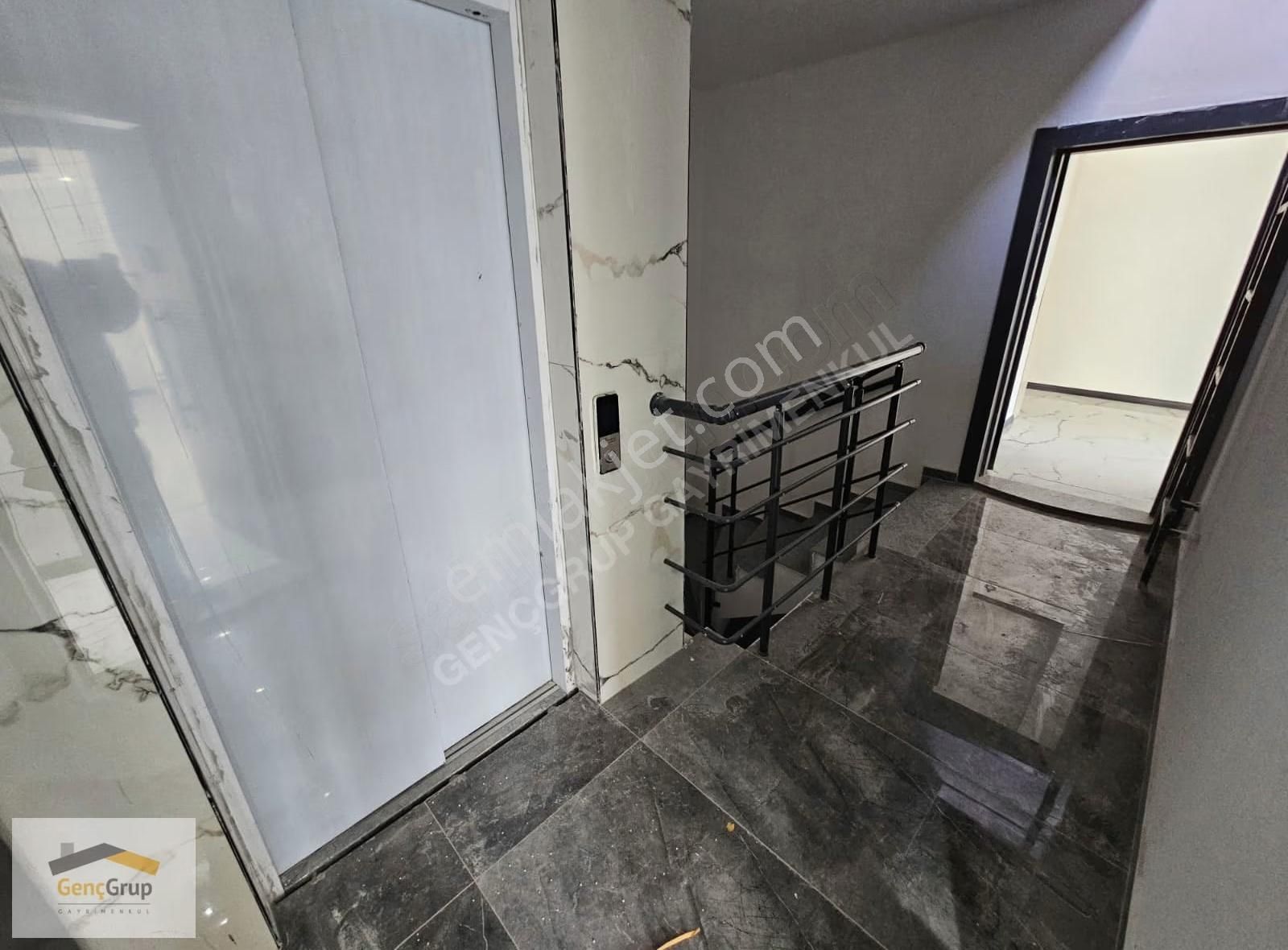 *genç Grup* Batıkent Özel Garajlı Yerden Isıtma E.banyo Lüx 5+1 - Görsel 2