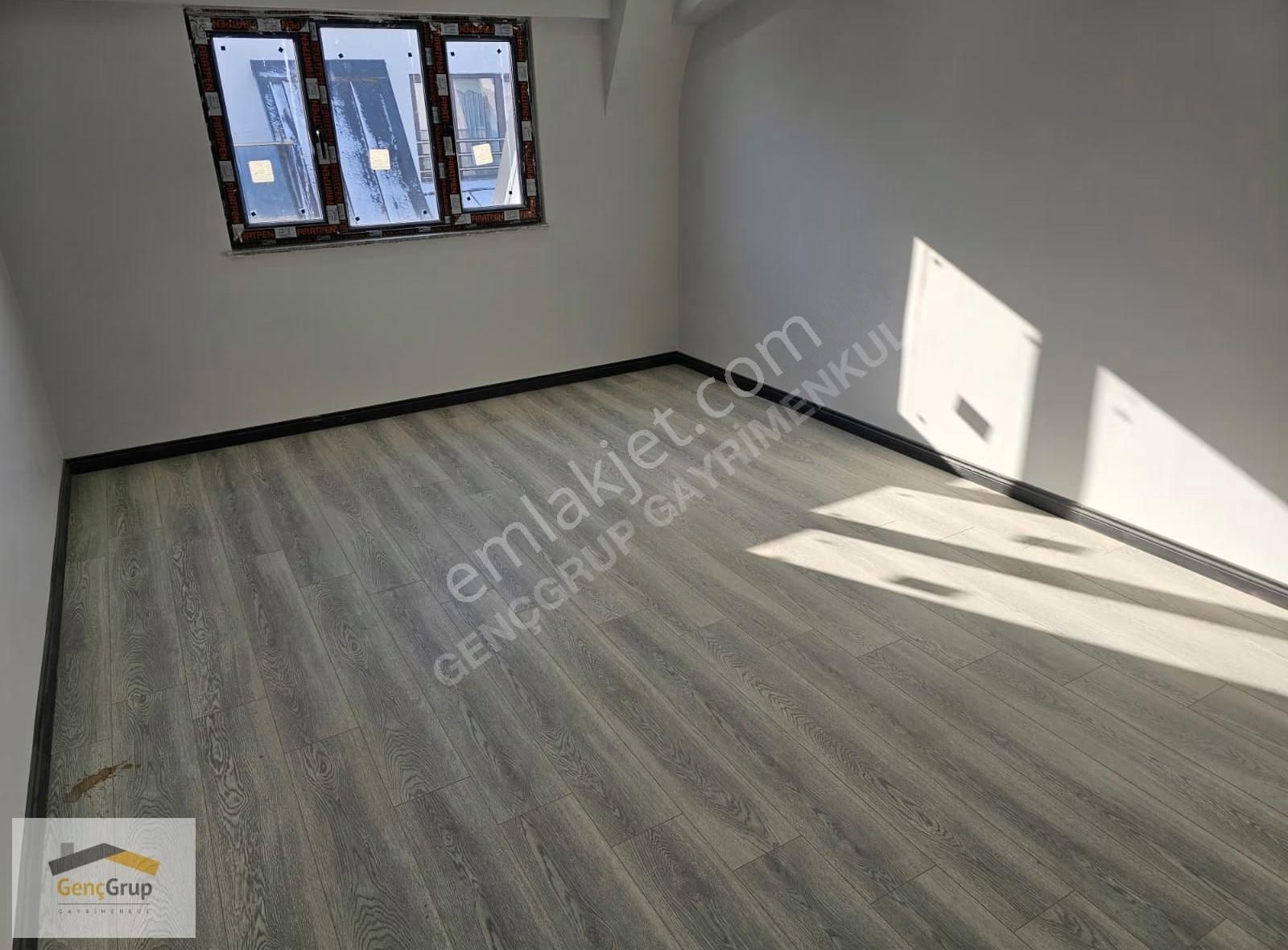 *genç Grup* Batıkent Özel Garajlı Yerden Isıtma E.banyo Lüx 5+1 - Görsel 5