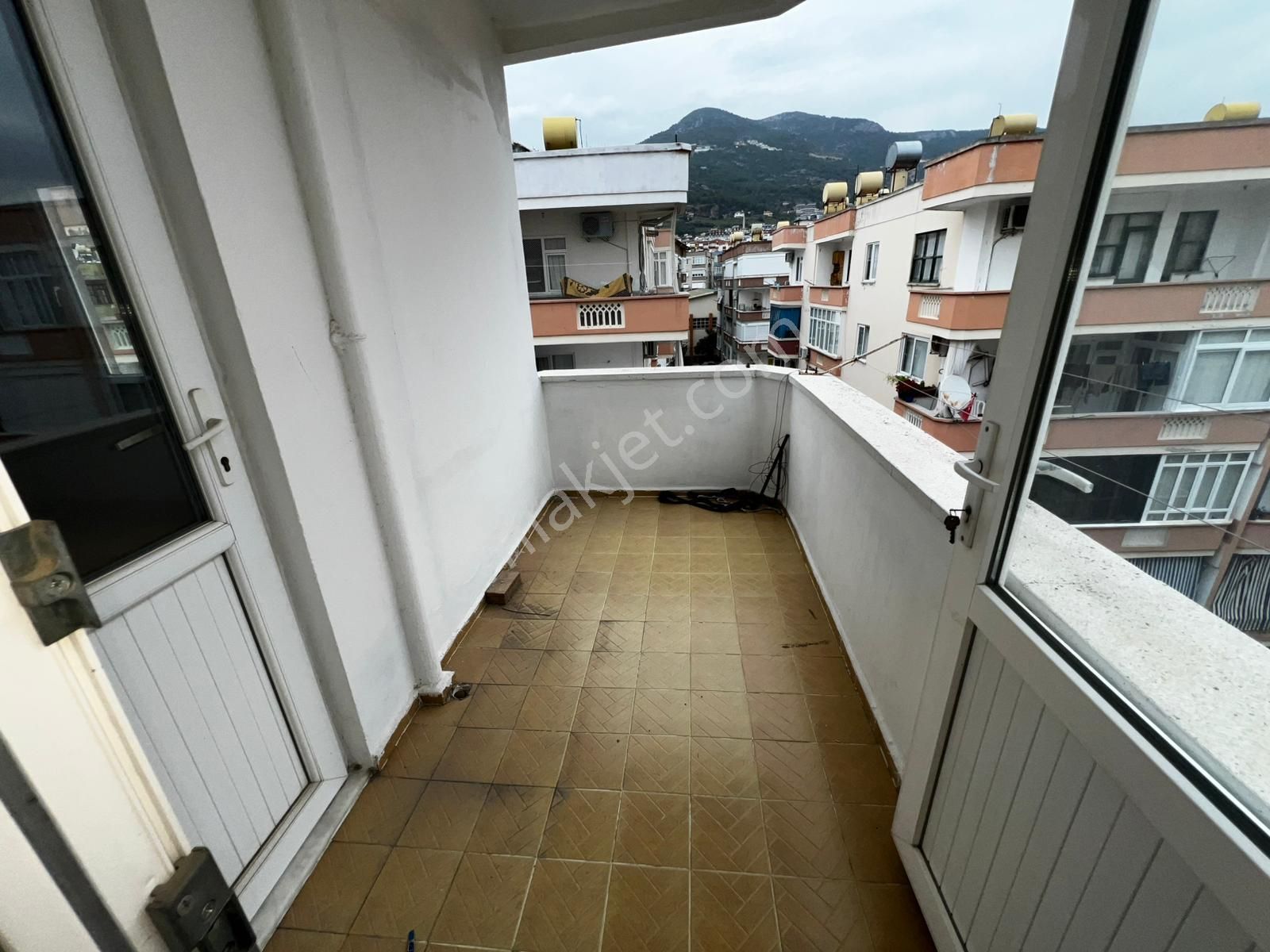 Alanya Gülllerpınarı Kiralık 2+1 Boş Daire ! - Görsel 12