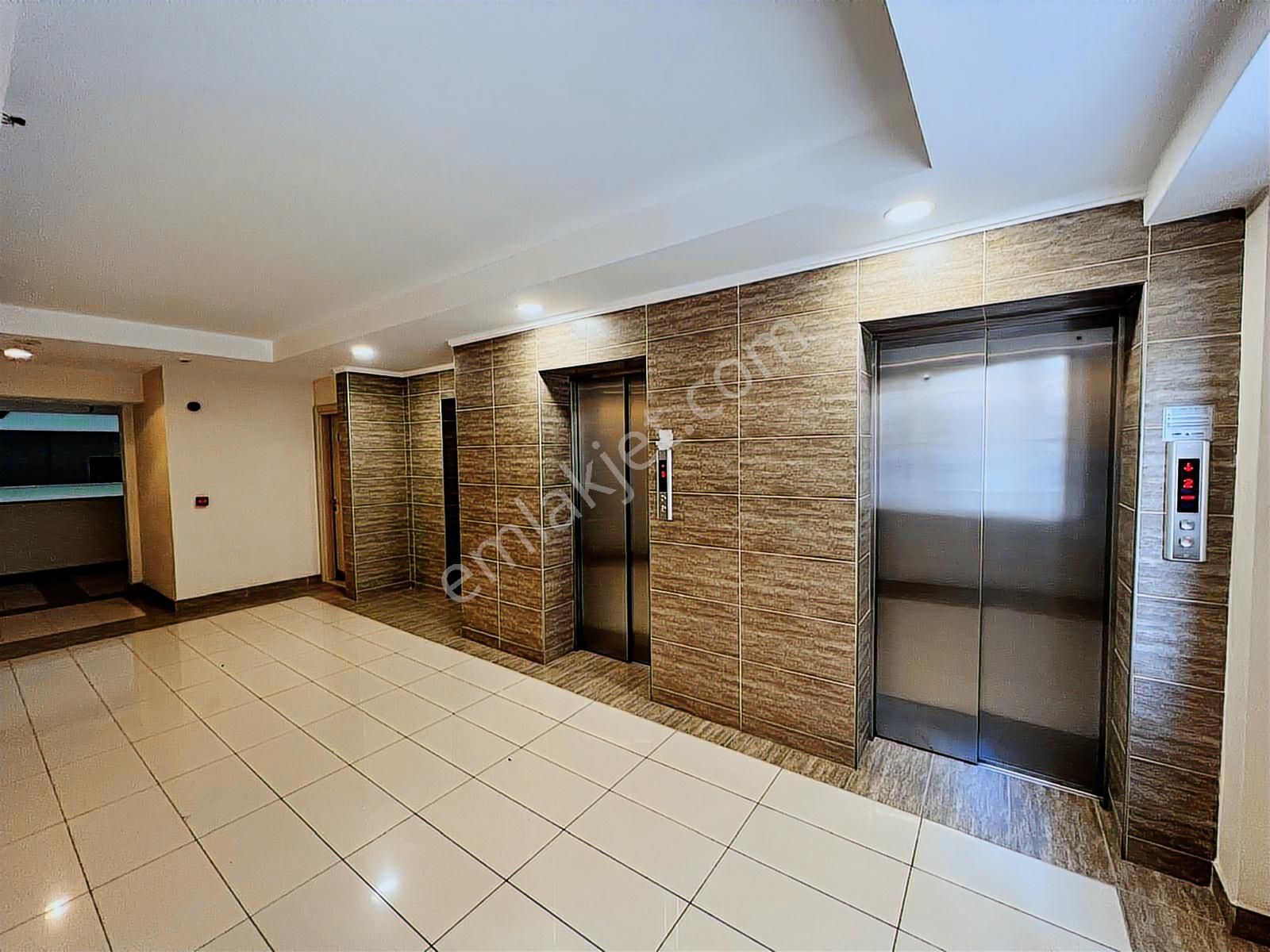 Papatya Residence 2 Metrobüse 5 Dakika Ön Cephe Bakımlı 1+1 - Görsel 19