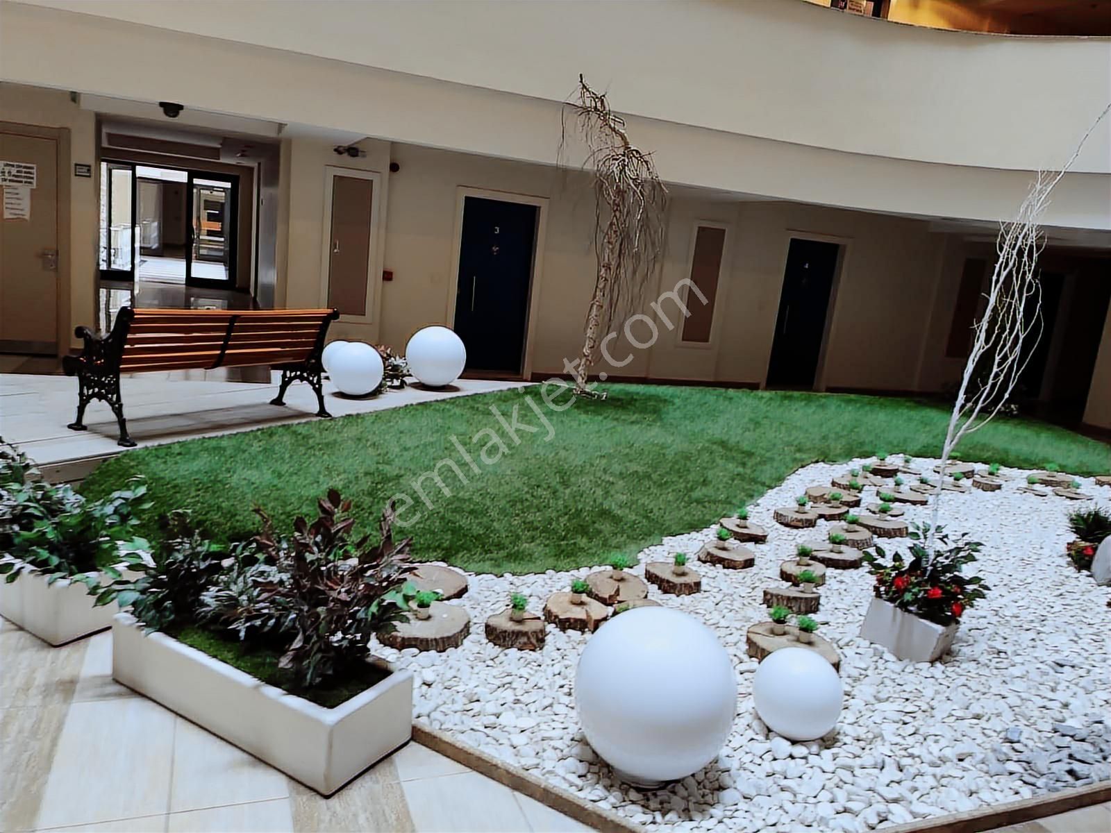Papatya Residence 2 Metrobüse 5 Dakika Ön Cephe Bakımlı 1+1 - Görsel 4