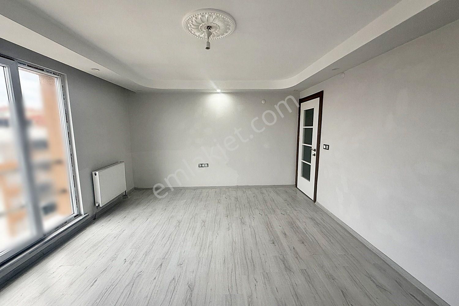 Metin Yapı'dan Cadde Üzeri Ön Cephe Satılık 2+1 Daire!! - Görsel 3