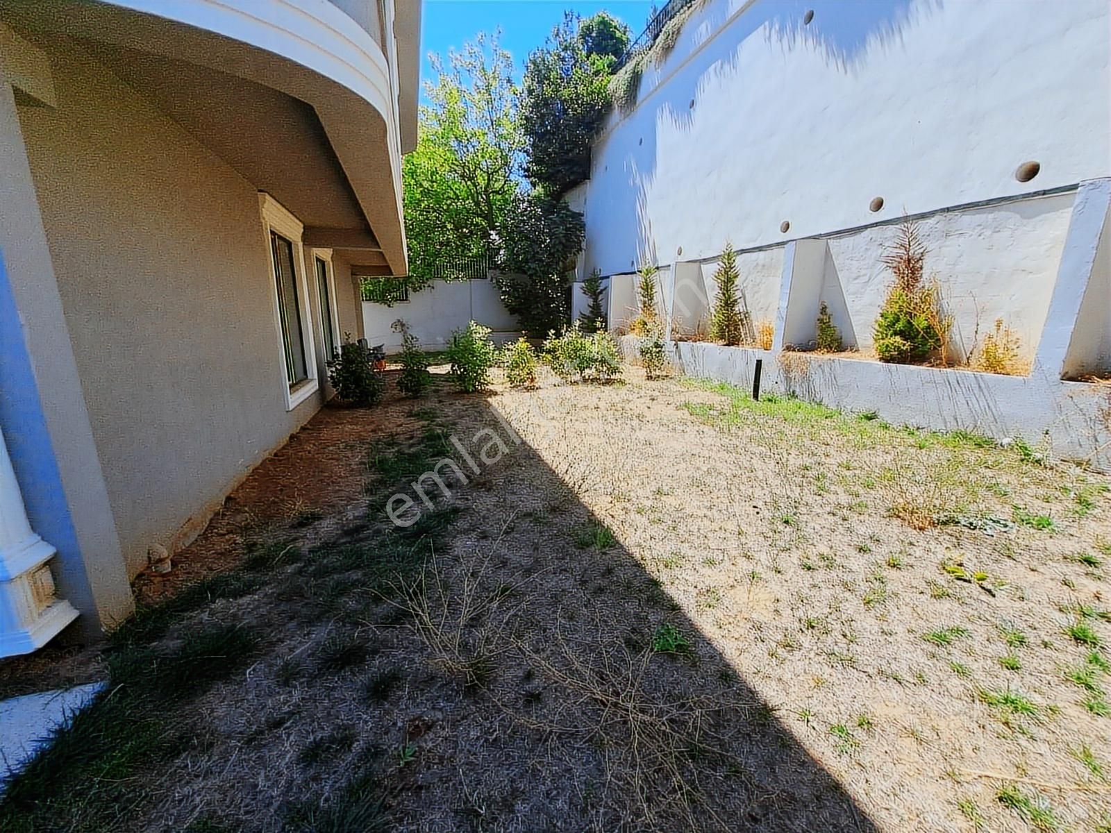 Maltepe Dragosta Satılık İkiz Villa 701 Net Arsa Üstünde İskanlı - Görsel 3