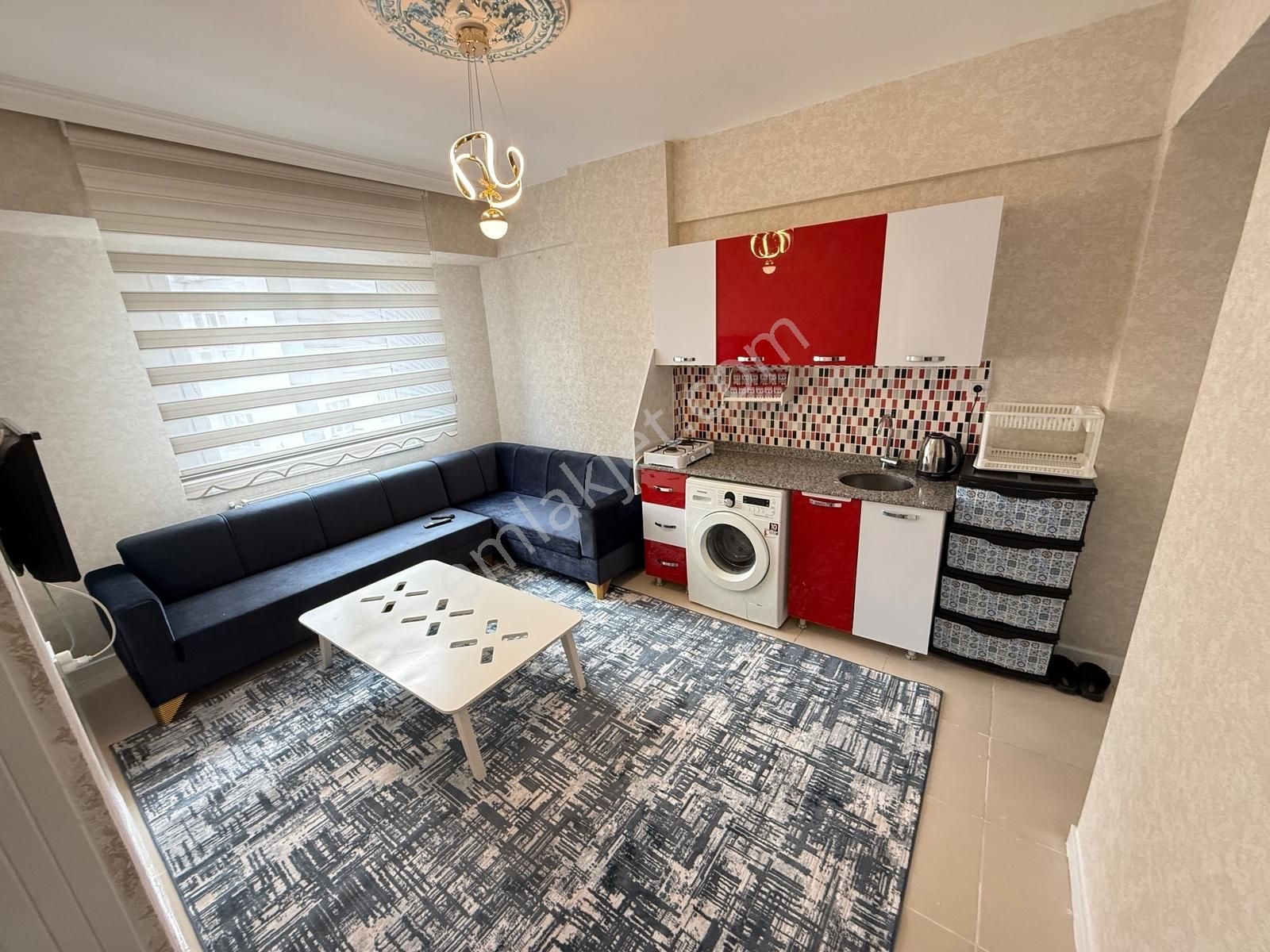 Gaziantep Üni. Yakınında Memur Binasında 1+1 Temiz Eşyalı Daire