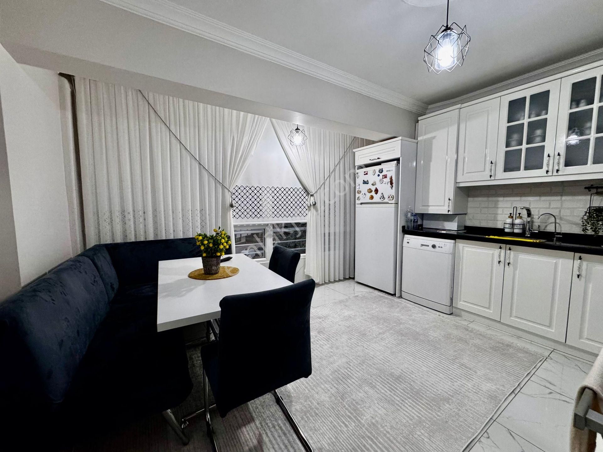 Kalecik Emlak'tan Merkezi Konumda Yapılı Masrafsız Katta 3+1 Daire - Görsel 5