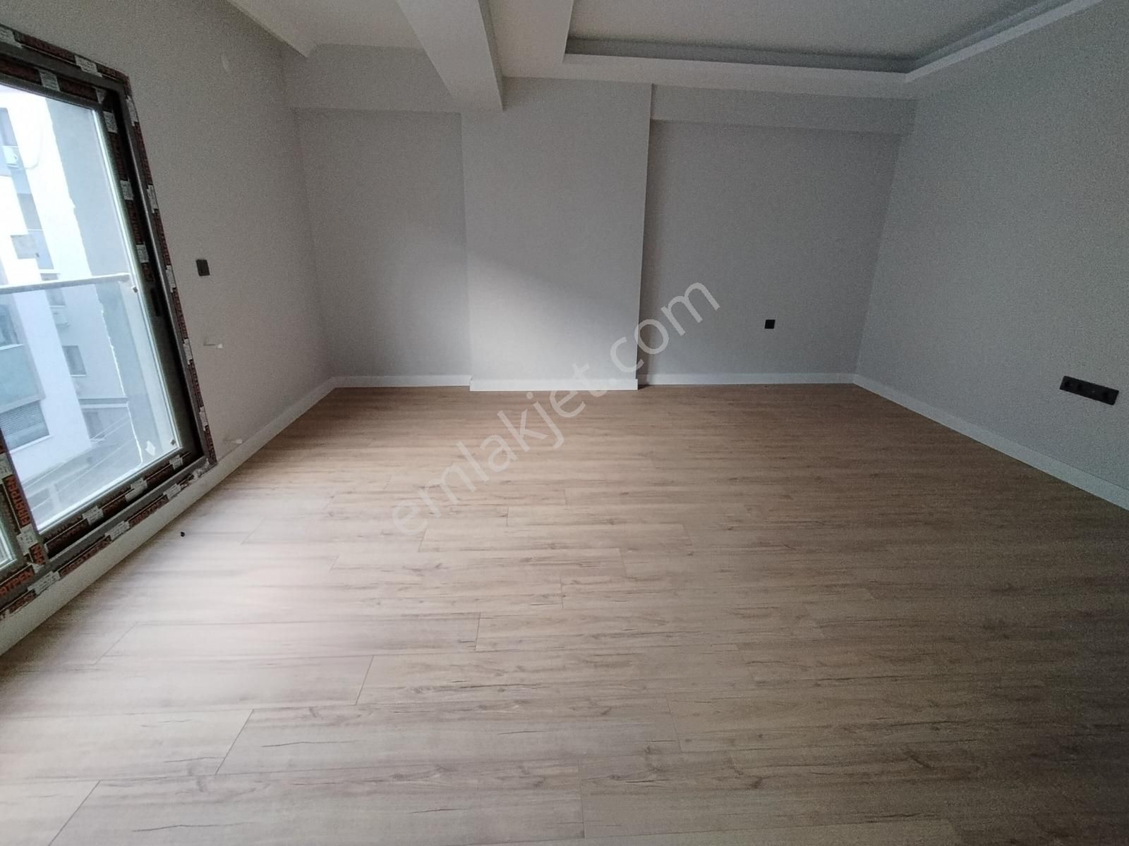 Karşıyaka Demirköprüde Sıfır Ebeveyn Banyolu 3+1 Daire Ö-10 - Görsel 4