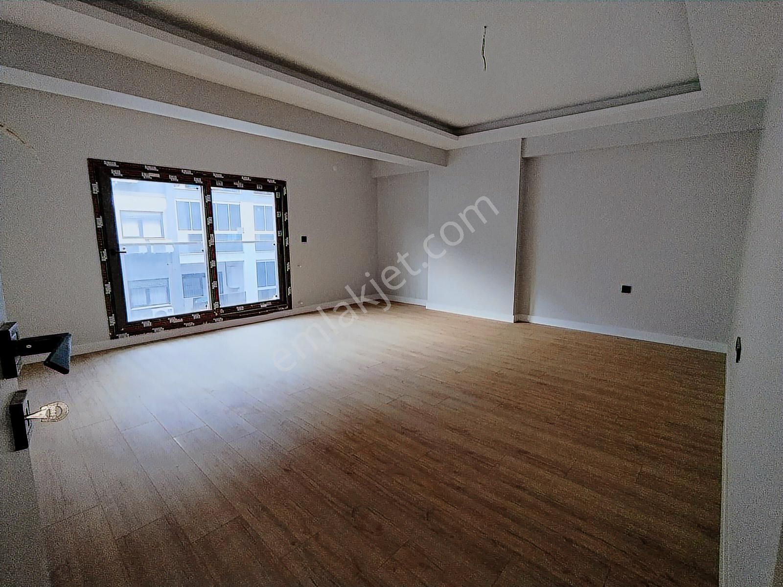 Karşıyaka Demirköprüde Sıfır Ebeveyn Banyolu 3+1 Daire Ö-10