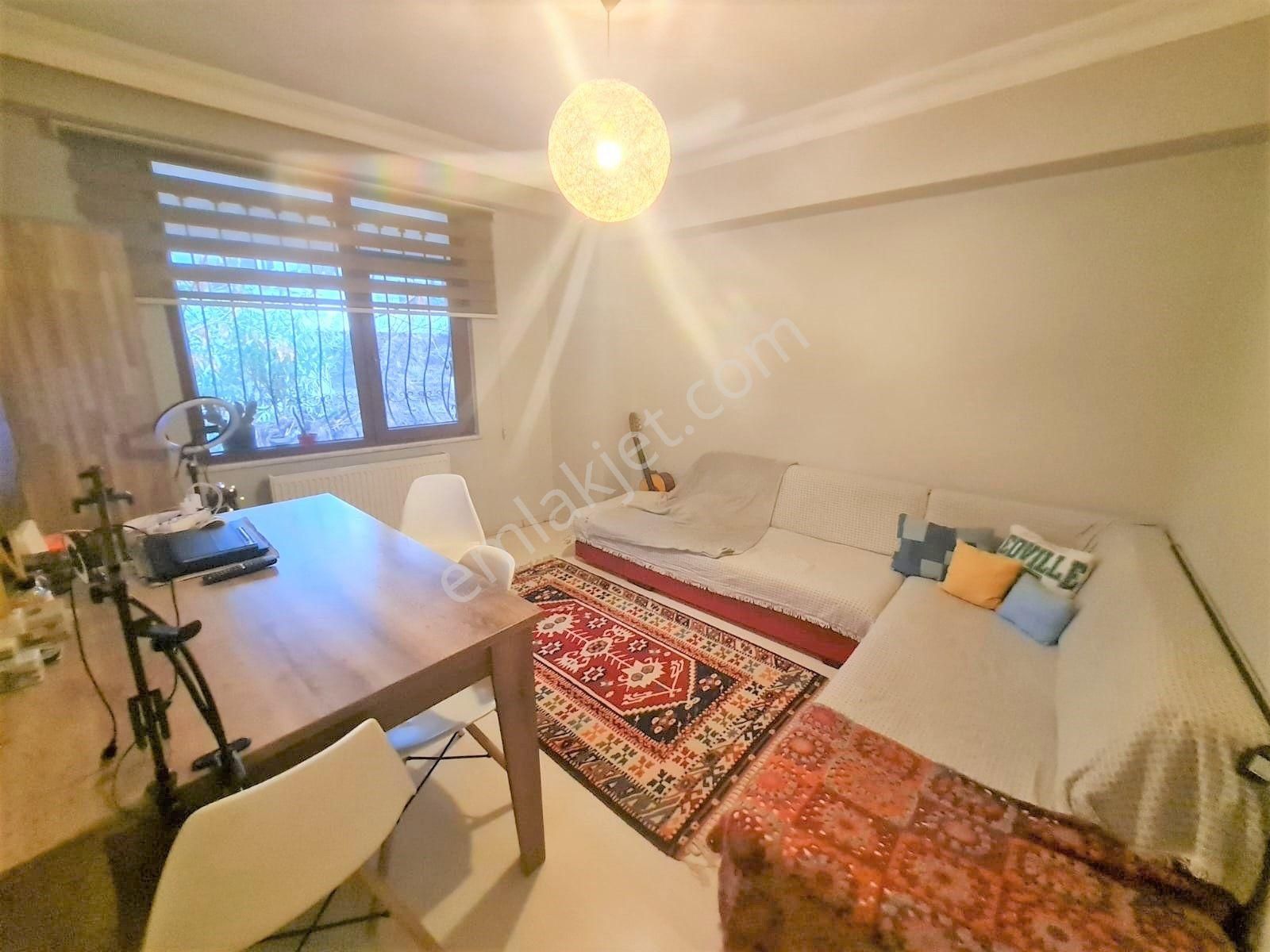 Bahçelievler Siyavuşpaşa E5 Yakını 11 Yıllık Binada 2+1 Satılık - Görsel 3