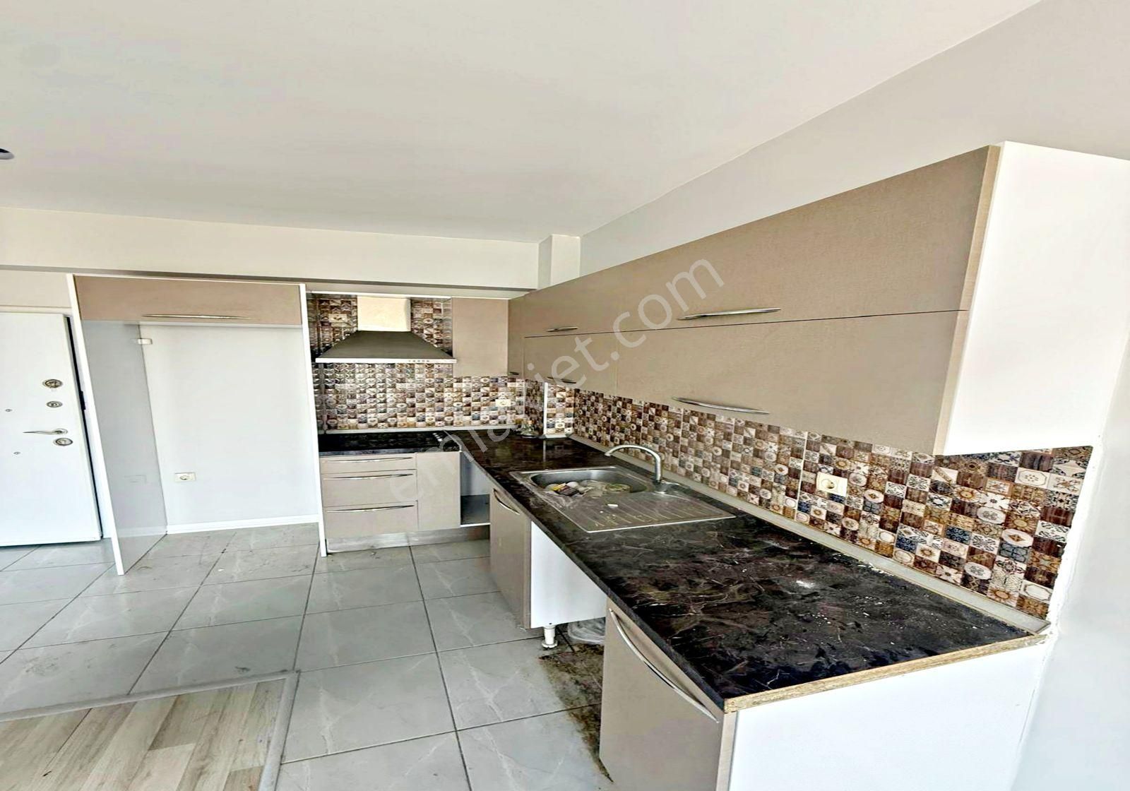 Barbaros Hayrettin Paşa Mah. Site İçi 1+1 Arakat Metrobüse 9 Dk Mesafe Daire - Görsel 9