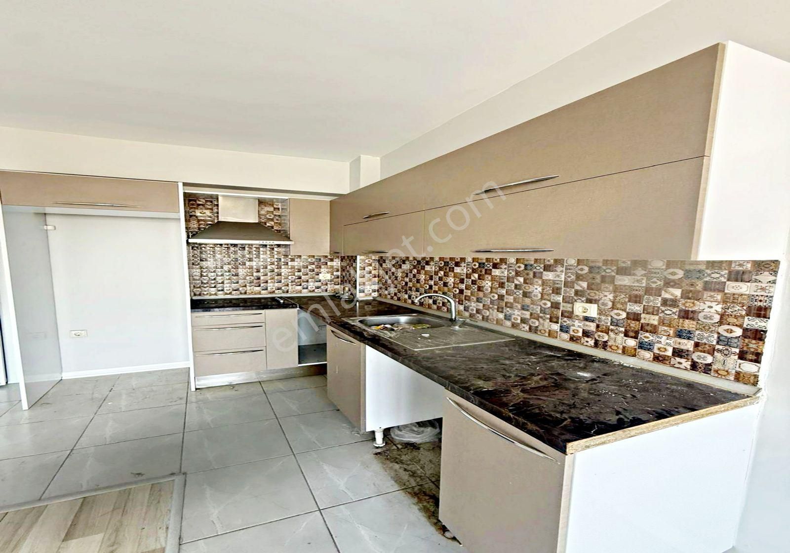 Barbaros Hayrettin Paşa Mah. Site İçi 1+1 Arakat Metrobüse 9 Dk Mesafe Daire - Görsel 8