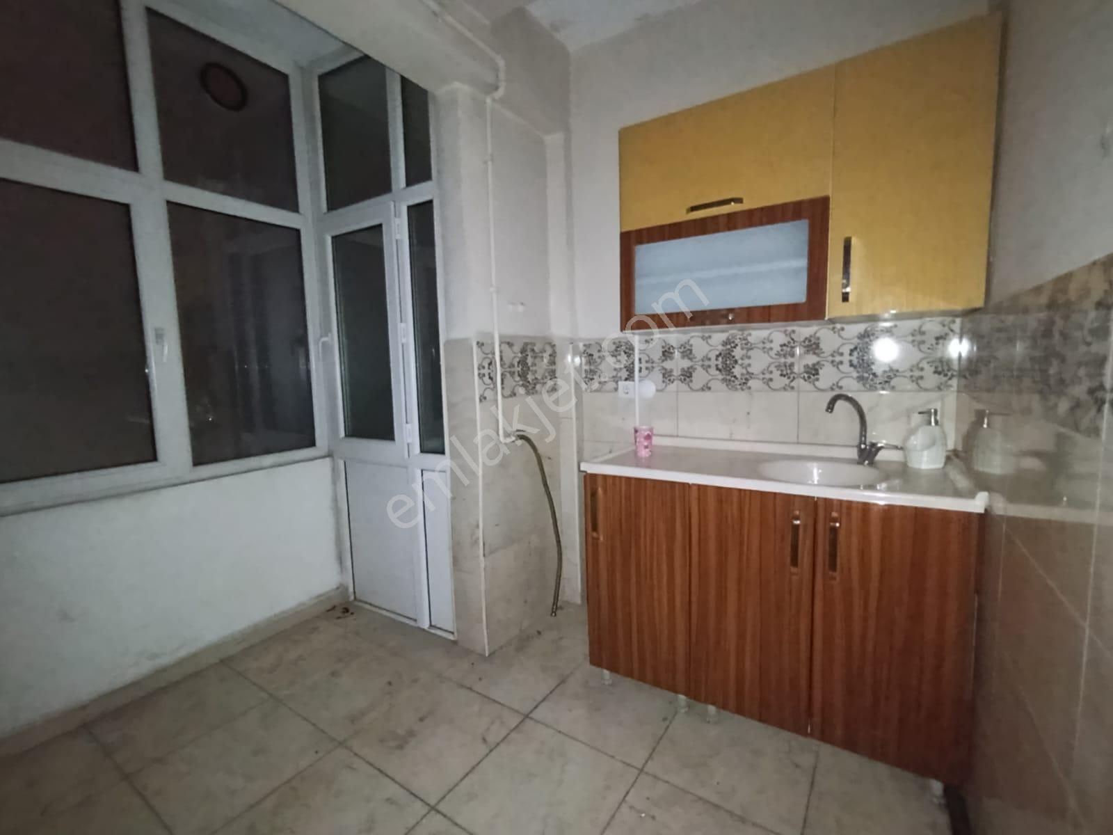 Aksaray İskenderpaşa Mahallesi Metro Yanı 2+1 Kiralık Ofis Katı - Görsel 6