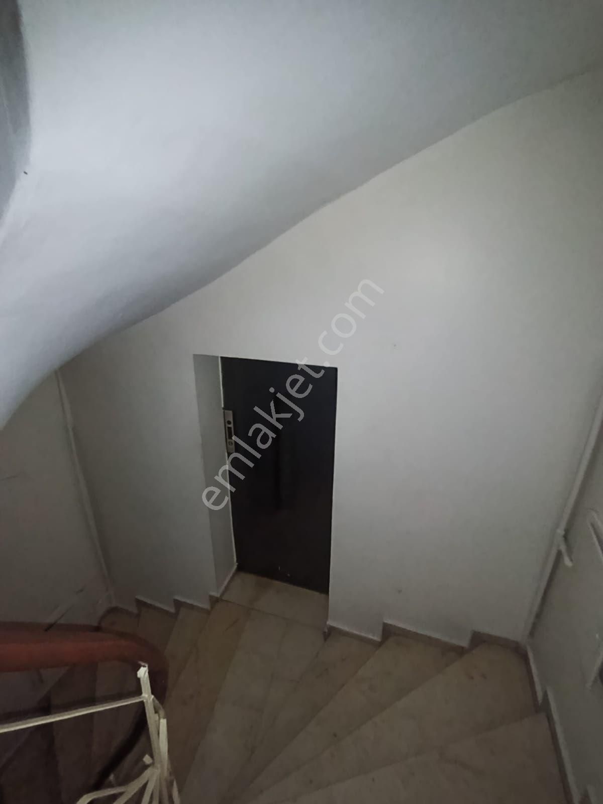 Aksaray İskenderpaşa Mahallesi Metro Yanı 2+1 Kiralık Ofis Katı - Görsel 4
