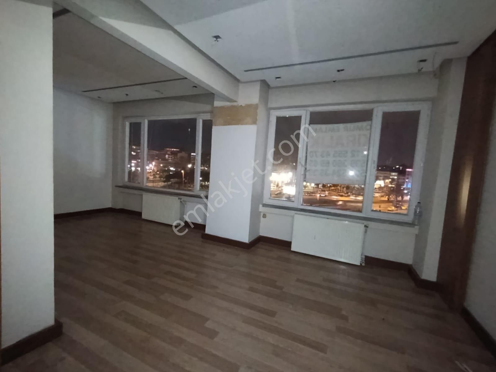 Aksaray İskenderpaşa Mahallesi Metro Yanı 2+1 Kiralık Ofis Katı