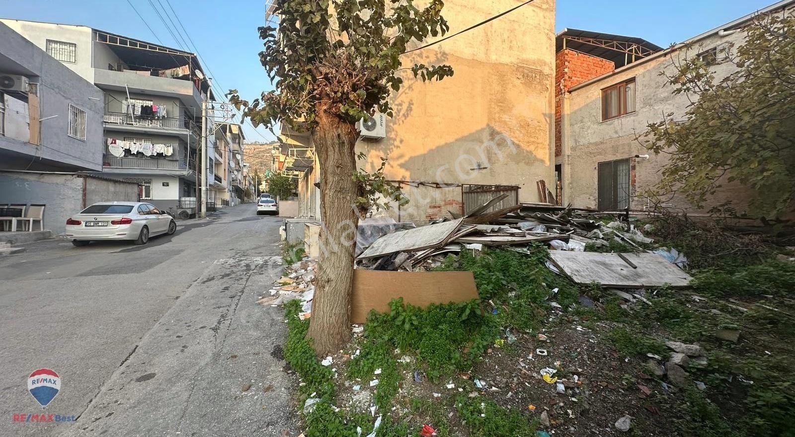 18 Bayraklı Postacılarda Satılık 123 M² Arsa 3 Kat İmarlı - Görsel 5