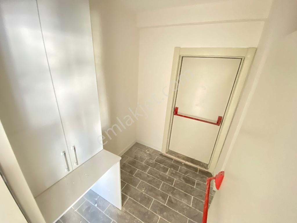 Tece Deniz Mah.de Deniz Manzaralı & Havuzlu & 3+1 & Bağımsız Mutfaklı Kiralık (senelik Ödemeli) - Görsel 23