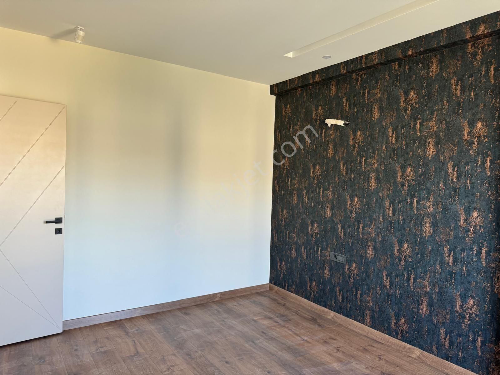 Site İçerisinde Özel Havuzlu 4+1 Satılık Villa - Görsel 21