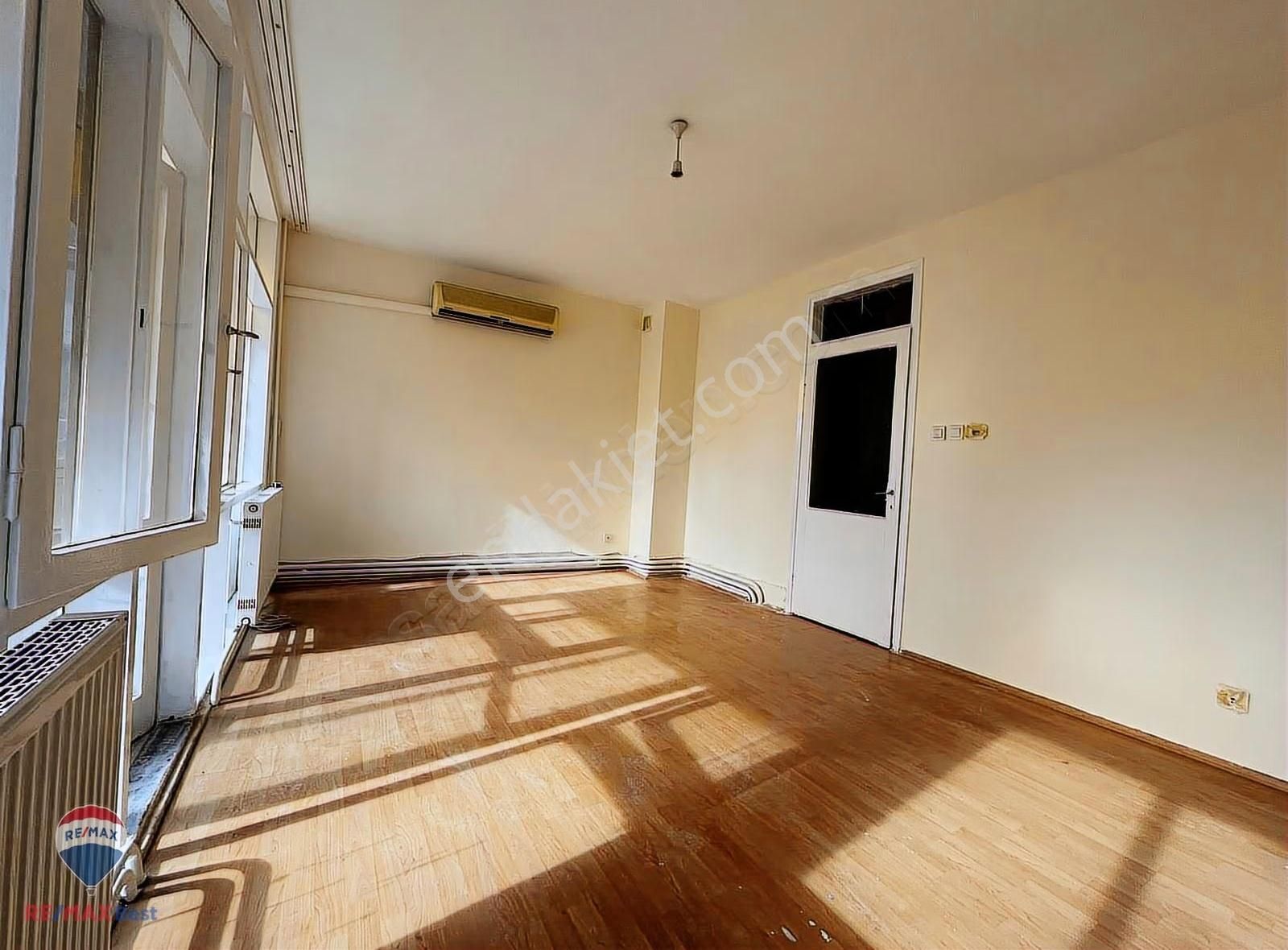 14 Karşıyaka Donanmacı Mahallesın'de 2+1 Ferah Satılık Daıre - Görsel 4