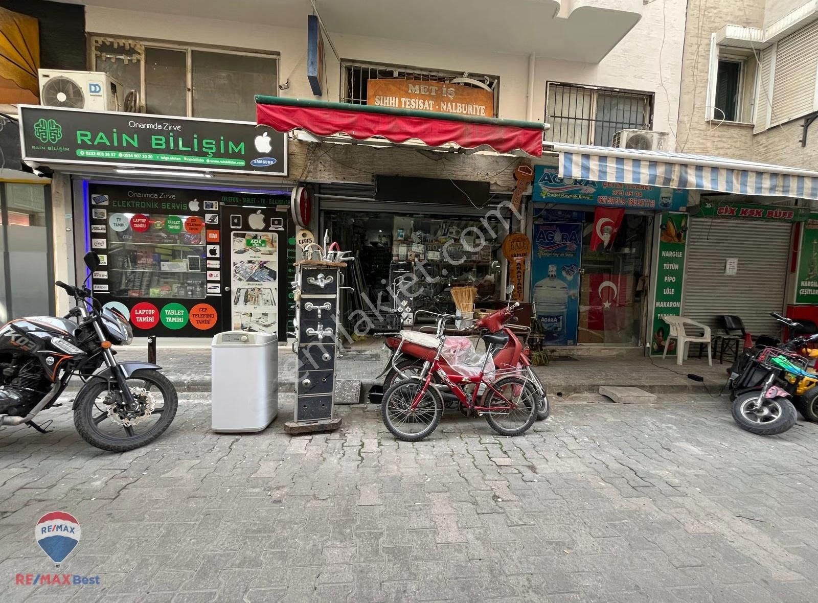 15 Karşıyaka Donanmacı'da 44 M2 Kullanışlı Satılık Dükkan