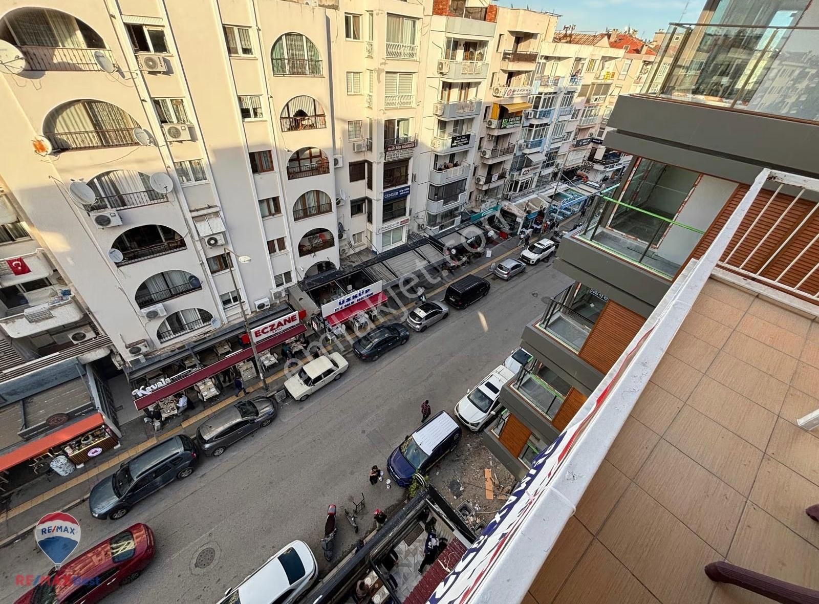 13 Bostanlı Cemal Gürsel Caddesi Satılık 3+1 Daire - Görsel 8