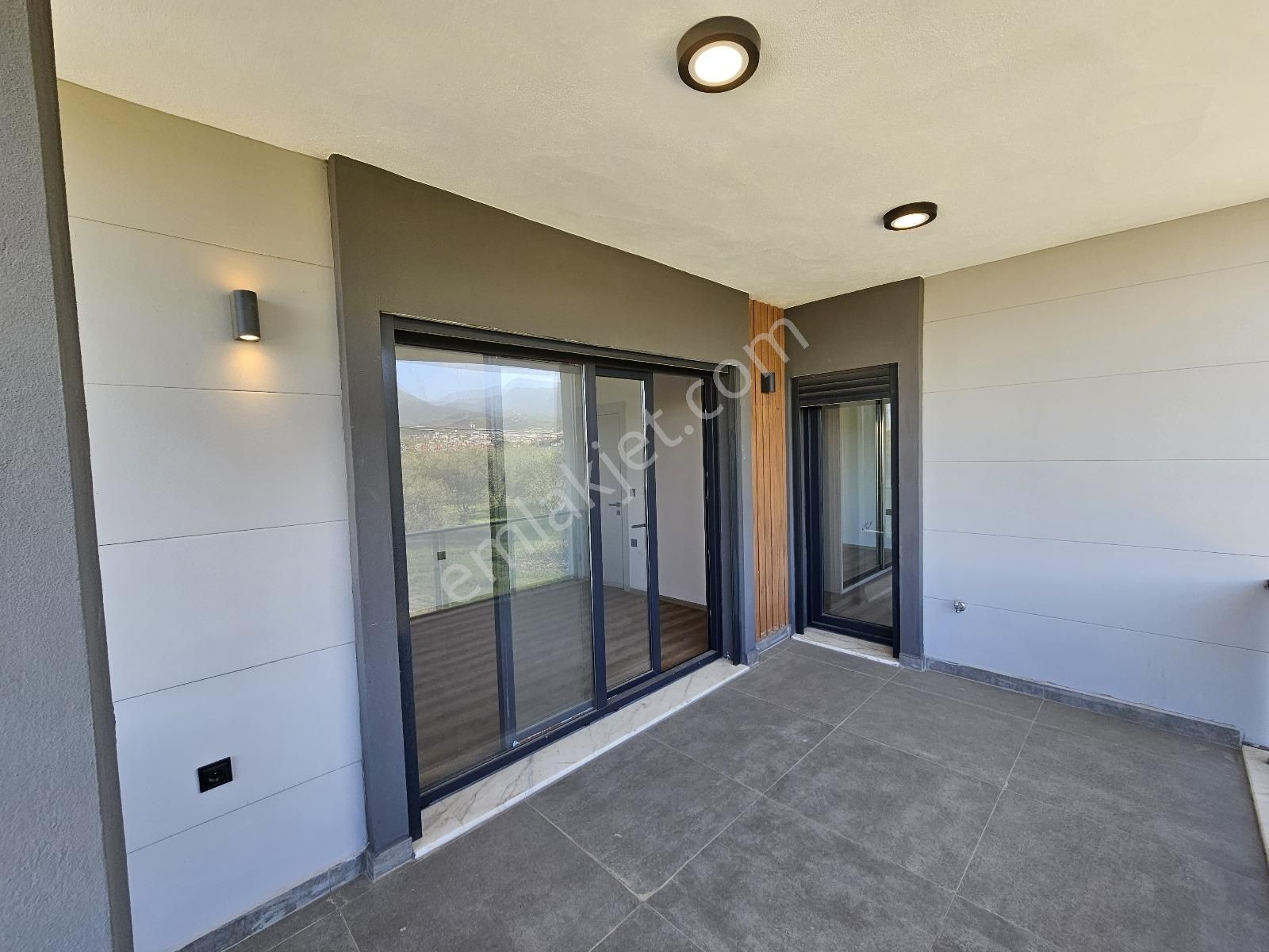 Eu Gayrimenkulden Denize 300 Mt. Havuzlu 3+1 Tek Müstakil Villa - Görsel 19