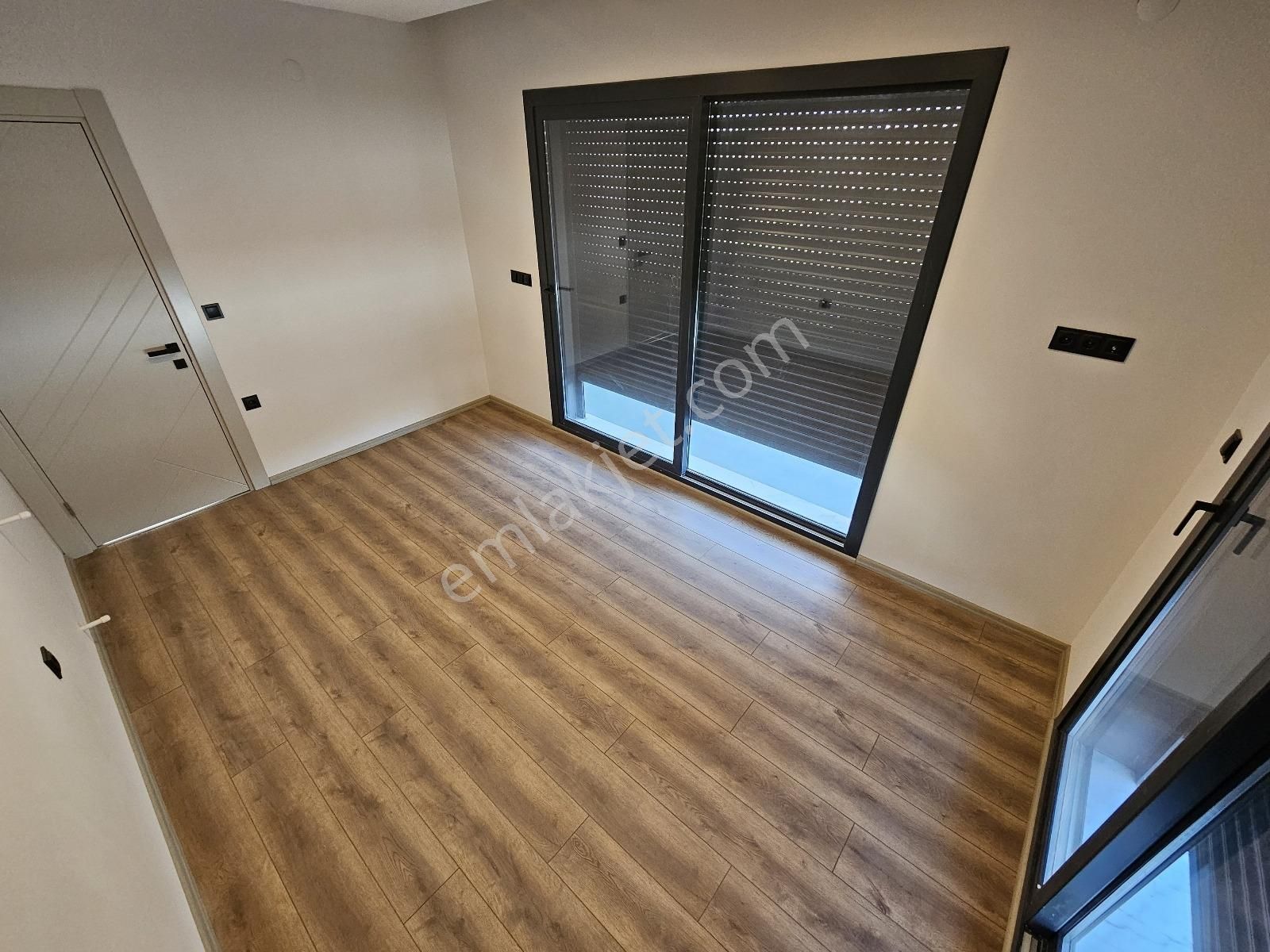 Eu Gayrimenkulden Denize 300 Mt. Havuzlu 3+1 Tek Müstakil Villa - Görsel 31