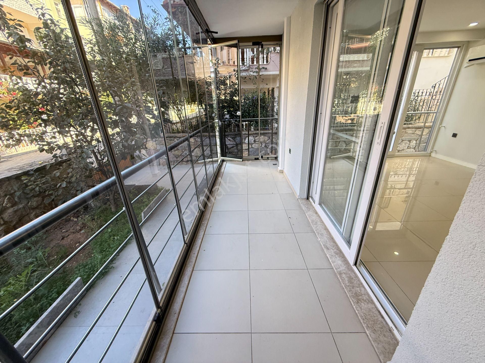 Altınkum Mah. Denize 150 Metre Full Eşyalı 2+1 Ön Cephe Daire - Görsel 29