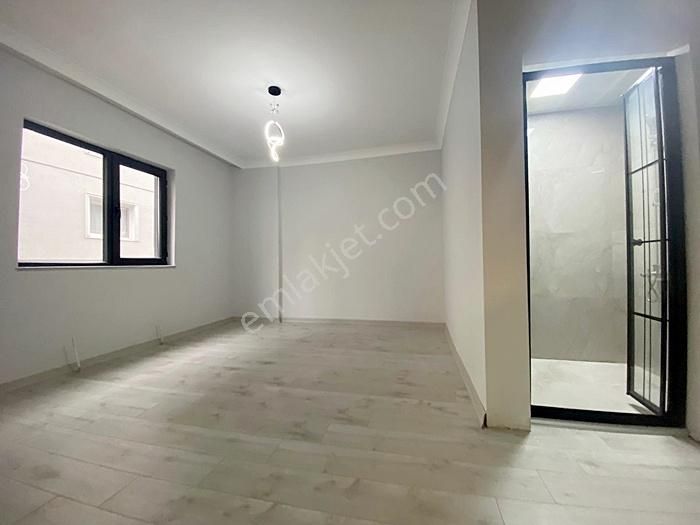 Yenikent Emlak'tan Merkezde Satılık 3+1 Yerden Isıtmalı Dairee - Görsel 5