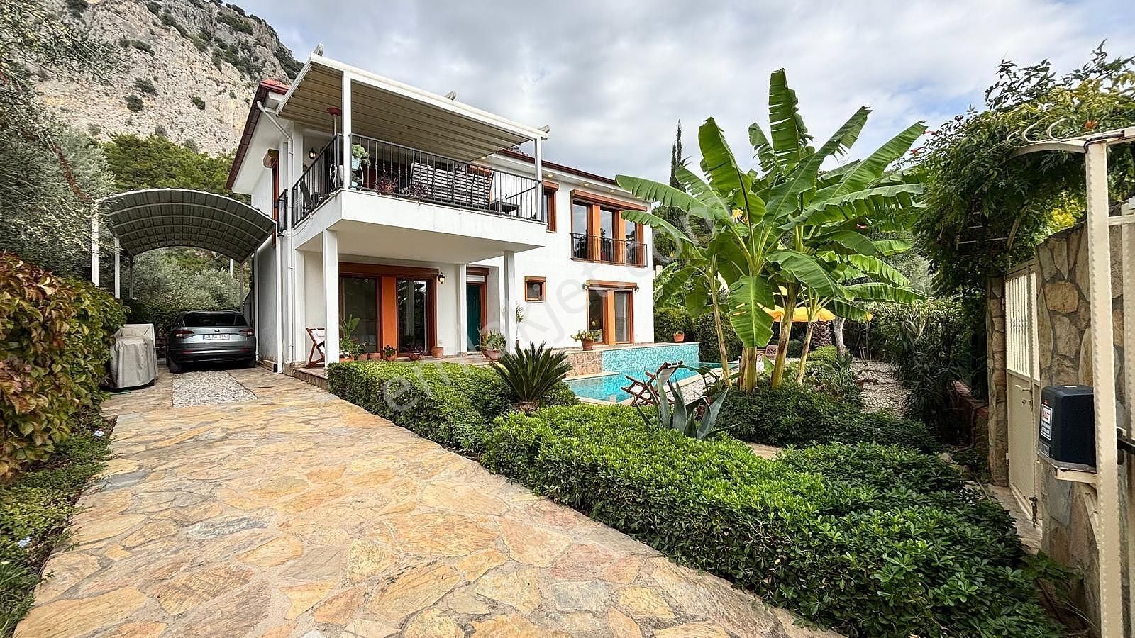 Göcekte Yeşillikler İçinde Havuzlu Müstakil Lüks Villa | Tekce - Görsel 6