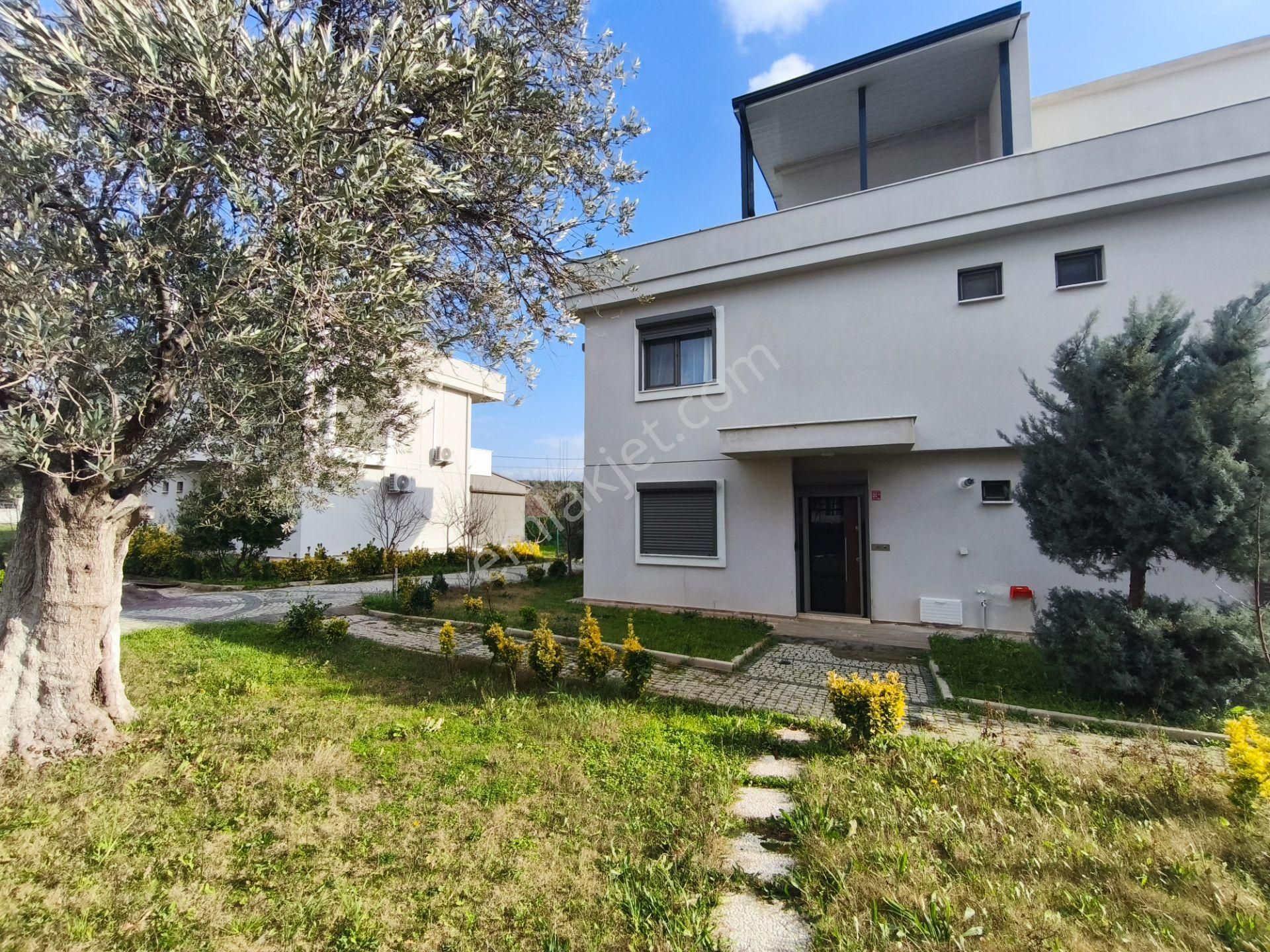 Gömeç Karaağaç’ta Sahile Yakın Havuzlu Sitede Satılık Villa - Görsel 6