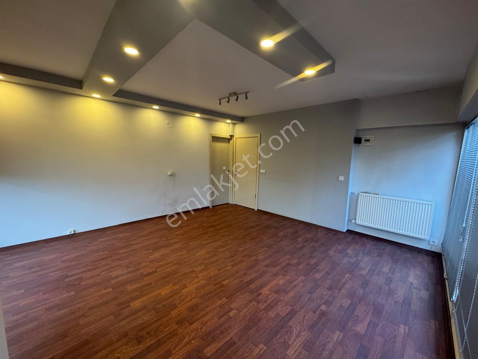 Site İçerisinde Kullanışlı 1+1 Kiralık Ofis - Görsel 7