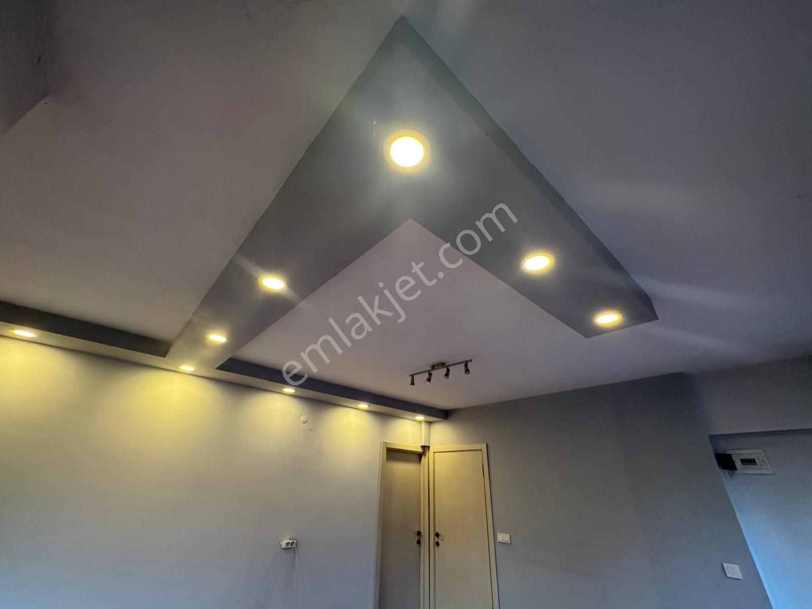 Site İçerisinde Kullanışlı 1+1 Kiralık Ofis - Görsel 5