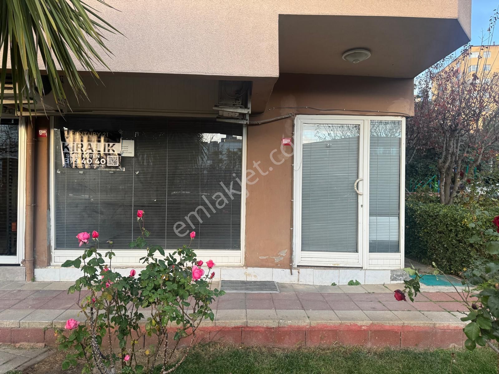 Site İçerisinde Kullanışlı 1+1 Kiralık Ofis - Görsel 3